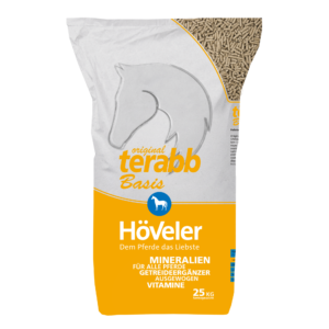 Original terabb Basis ist ein schmackhaftes Pellet mit moderatem Energiegehalt, das sich durch seine ausgewogene Zusammensetzung sowohl als alleiniges Krippenfutter als auch optimal als Getreideergänzer eignet.